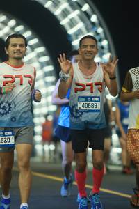 BIB: 520, 40689
                            <button type="button" onclick="openModal(21123655)" class="btn btn-primary btn-sm float-right btn-popup" data-toggle="modal" data-target=".modal-high-quality">
                        <i class="fas fa-shopping-cart"></i> Add to Cart
                    </button>
                                            <button type="button" onclick="isThisMe(21123655, true)" class="btn btn-success btn-sm float-right btn-popup btn-isme hidden" data-toggle="tooltip" data-placement="bottom" title="นี่คือรูปของคุณใช่ไหม คลิกที่นี่เพื่อเอาเข้าอัลบั้ม">
                        <i class="fas fa-plus"></i> Add to album
                    </button>
                    <button type="button" onclick="isThisMe(21123655, false)" class="btn btn-warning btn-sm float-right btn-popup btn-isnotme hidden">
                        <i class="fas fa-ban"></i> Remove from album
                    </button>